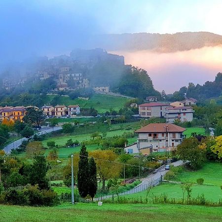 La Terrazza Sul Lago Turano Castel di Tora Εξωτερικό φωτογραφία