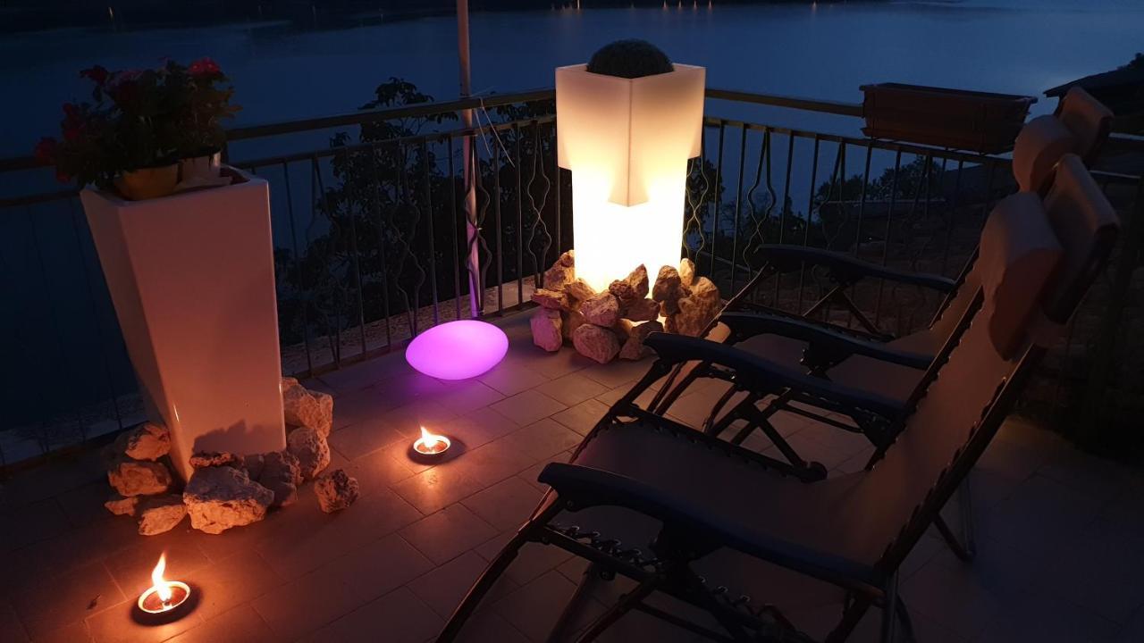 La Terrazza Sul Lago Turano Castel di Tora Εξωτερικό φωτογραφία