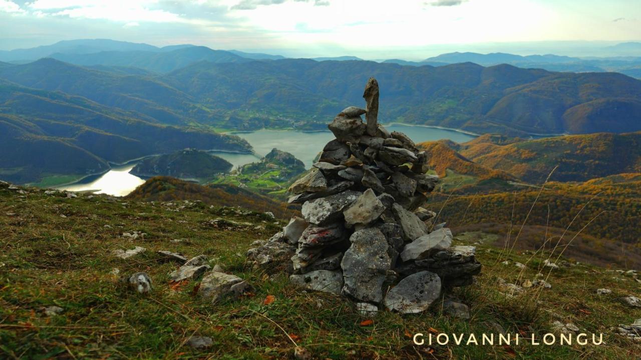 La Terrazza Sul Lago Turano Castel di Tora Εξωτερικό φωτογραφία