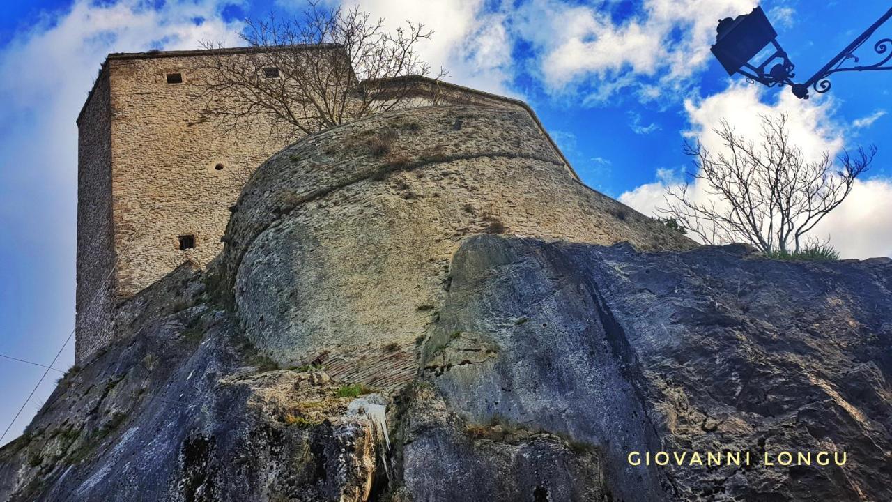 La Terrazza Sul Lago Turano Castel di Tora Εξωτερικό φωτογραφία