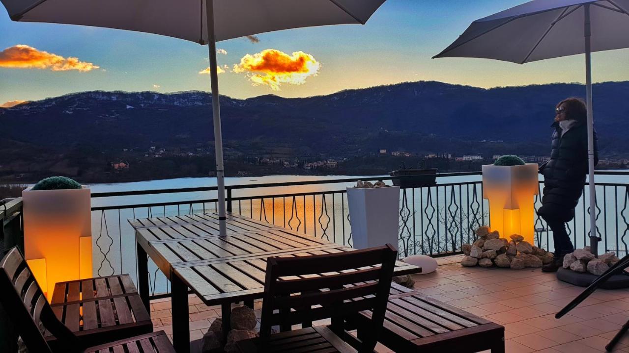 La Terrazza Sul Lago Turano Castel di Tora Εξωτερικό φωτογραφία