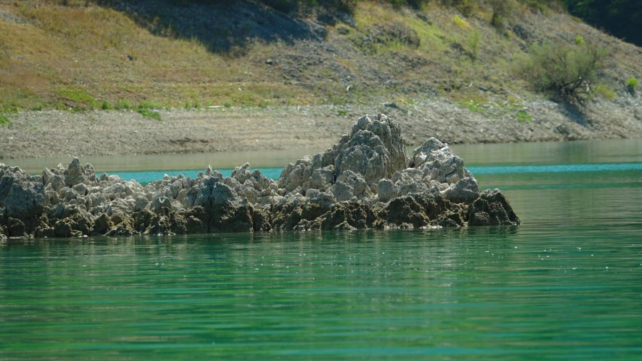 La Terrazza Sul Lago Turano Castel di Tora Εξωτερικό φωτογραφία