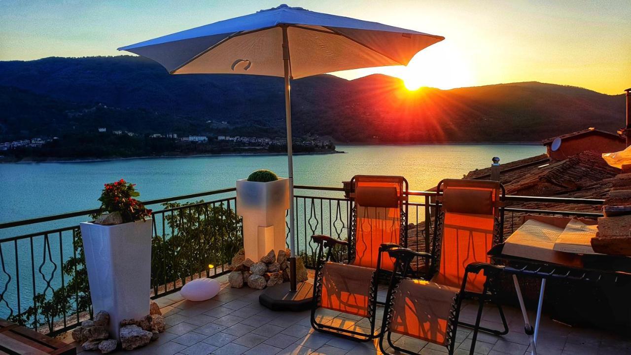 La Terrazza Sul Lago Turano Castel di Tora Εξωτερικό φωτογραφία