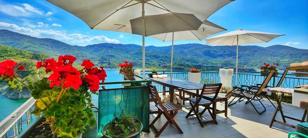 La Terrazza Sul Lago Turano Castel di Tora Εξωτερικό φωτογραφία